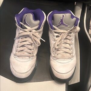 Jordan Kids Shoes in White and Purple